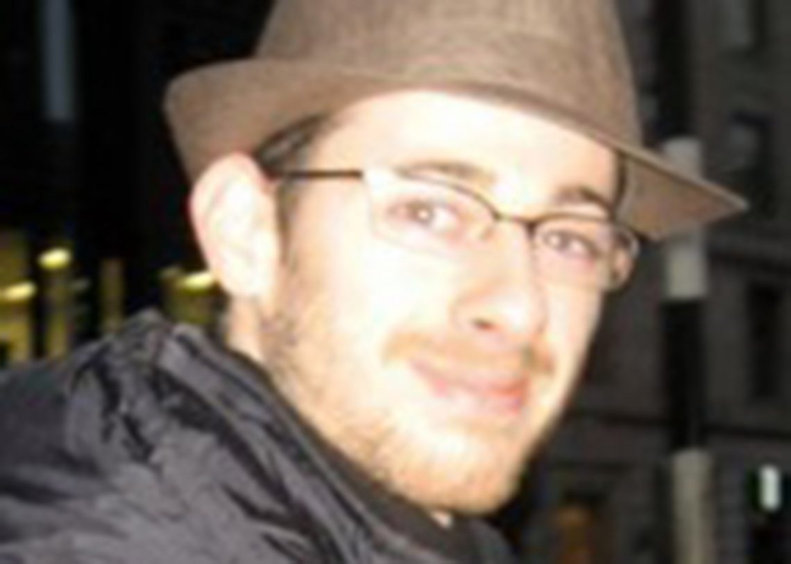 Dr. Robert Ennis '13 Visits SUNY Optometry’s Schnurmacher Institute for