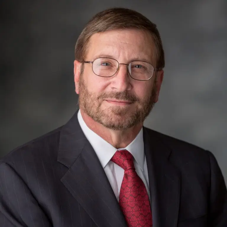 Dean Robert W Amler MD MBA