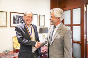 Dr. Steven Schwartz receiving Chancellor's Award